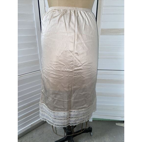 Vintage Nude Half Skirt Nylon Slip 28” Long Nylon Lace Trim Sz Small - Picture 3 of 6